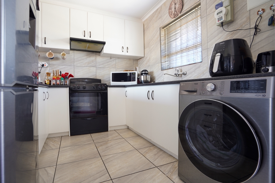 2 Bedroom Property for Sale in West Beach Western Cape